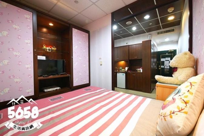 85 旅行 Ie Appartement Kaohsiung Buitenkant foto