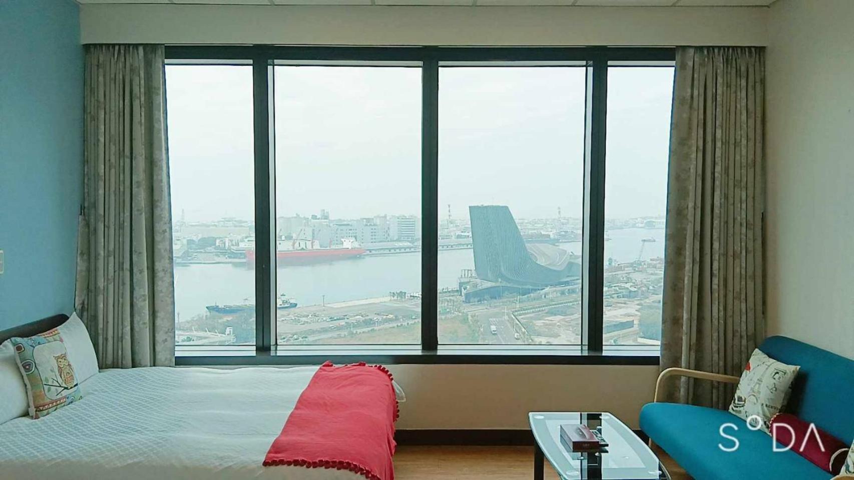 85旅行家 Appartement Kaohsiung Buitenkant foto